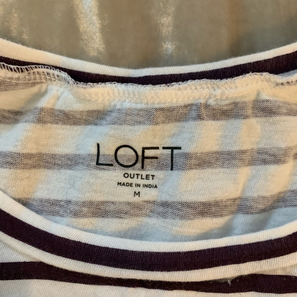D O N A T E D
LOFT outlet size medium tee with plum purple color EUC - Picture 4 of 7